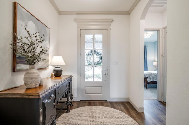 106 Observation Dr W, Aledo, TX 76008 - foyer featuring dark wood-style floors, arched walkways, and crown molding