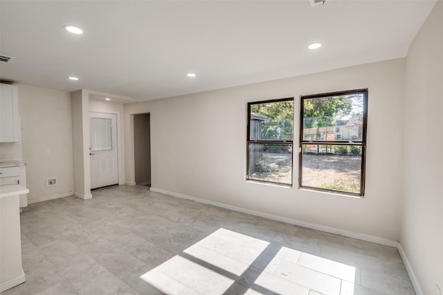 2622 Wynnewood Dr, Dallas, TX 75224 - unfurnished room featuring recessed lighting and baseboards