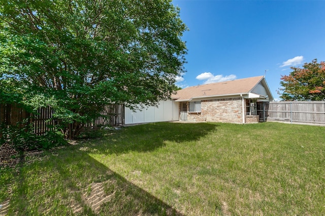 2513 Figtree Ln, Plano, TX 75074 - view of yard