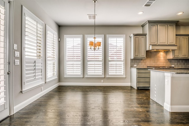 344 Redstone Dr, Sunnyvale, TX 75182 - kitchen with plenty of natural light, backsplash, dark wood-type flooring, a chandelier, and recessed lighting