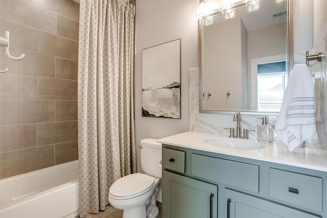 2818 Addison Park Ln, Fort Worth, TX 76110 - bathroom with toilet, vanity, and shower / bath combo