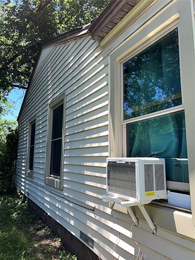 1005 Iowa St, Irving, TX 75060 - view of property exterior with cooling unit