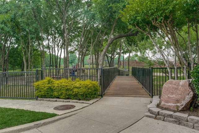 126 Oakbend Dr, Coppell, TX 75019 - surrounding community featuring a gate
