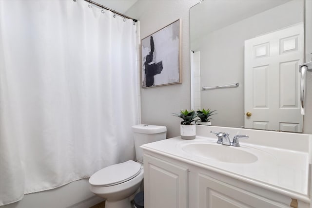 2608 Dunbar Dr, Mckinney, TX 75072 - full bath featuring toilet, vanity, and shower / tub combo with curtain