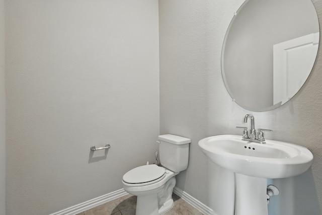 6112 Fire Water Dr, Fort Worth, TX 76179 - half bathroom featuring toilet and baseboards