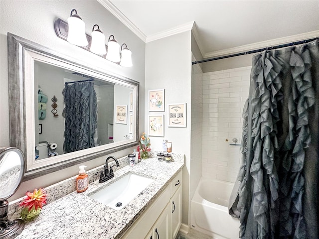 812 Walters St, Frankston, TX 75763 - full bath featuring crown molding, vanity, and shower / tub combo
