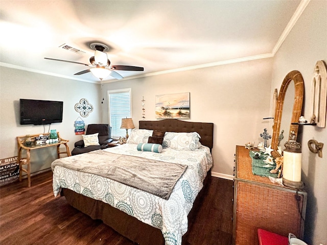 812 Walters St, Frankston, TX 75763 - bedroom featuring wood finished floors, ornamental molding, ceiling fan, and baseboards