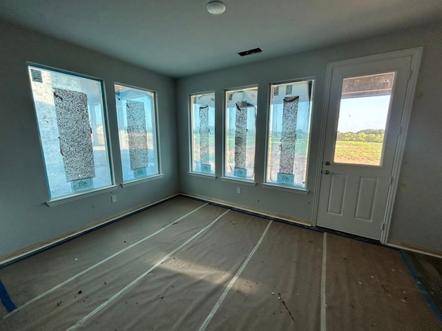 3514 Columbus St, Gainesville, TX 76240 - entrance foyer with plenty of natural light