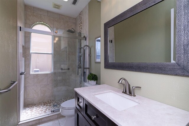 5732 Chelmsford Trl, Arlington, TX 76018 - living area with a chandelier, wood-type flooring, and ceiling fan