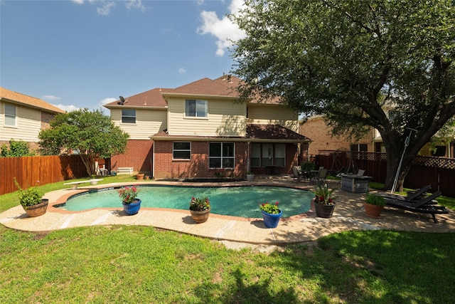 5732 Chelmsford Trl, Arlington, TX 76018 - view of pool with a fenced backyard and a patio
