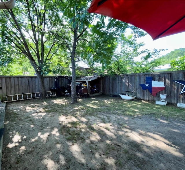 2217 Linwood Ln, Irving, TX 75061 - view of fenced yard