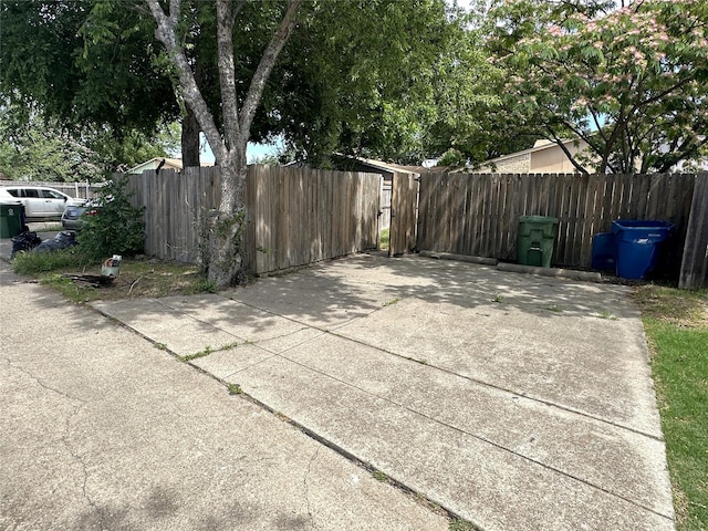 4629 Chapman St, The Colony, TX 75056 - view of patio
