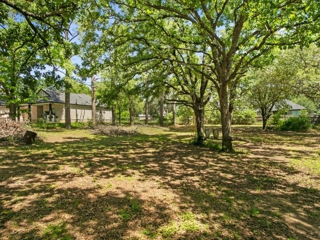 102 Ford Cir, Gun Barrel City, TX 75156 - view of yard