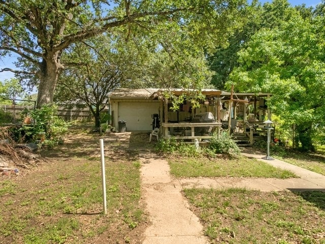 102 Ford Cir, Gun Barrel City, TX 75156 - view of front facade with driveway