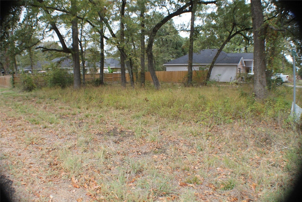 6101 Chickasaw Dr, Mabank, TX 75156