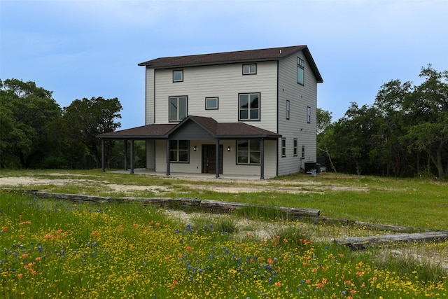 8600 Lakeview Dr, Cleburne, TX 76033 - back of property with a porch