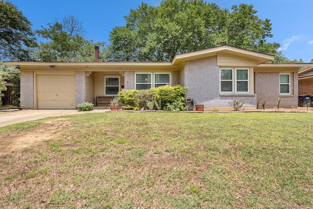 6217 Kentwood Pl, Fort Worth, TX 76112 - ranch-style home with brick siding, a garage, concrete driveway, and a front lawn