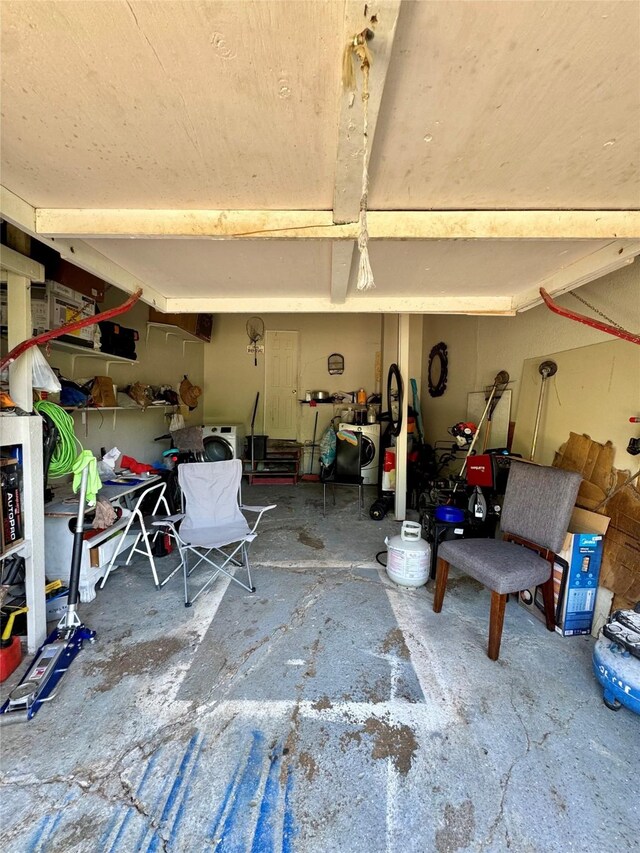 5521 Hightower St, Fort Worth, TX 76112 - view of garage