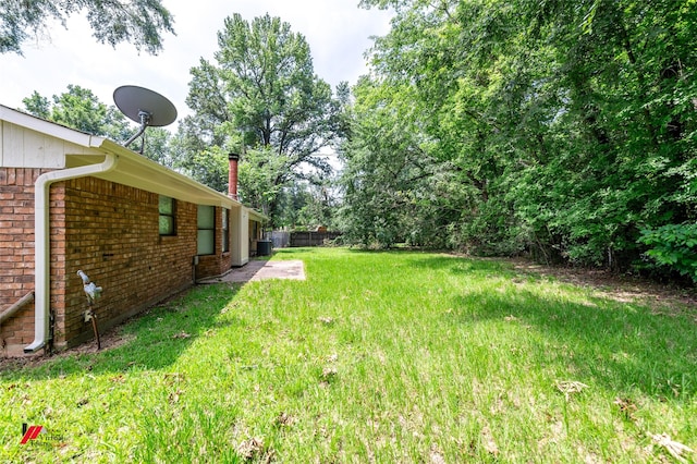 9104 Rosedown Cir, Shreveport, LA 71118 - view of yard with central AC