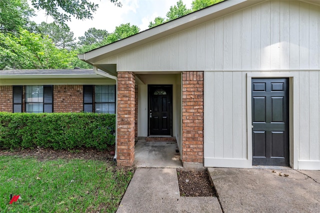 9104 Rosedown Cir, Shreveport, LA 71118 - entrance to property with brick siding