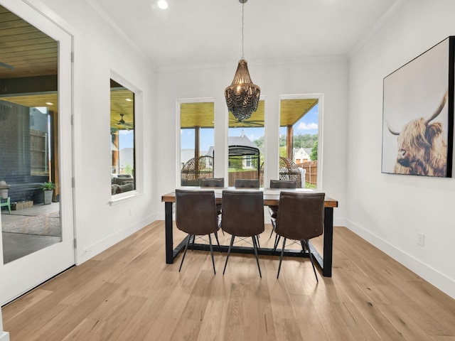 1117 Mountain View Dr, Weatherford, TX 76087 - dining space with a chandelier, light wood finished floors, crown molding, baseboards, and recessed lighting