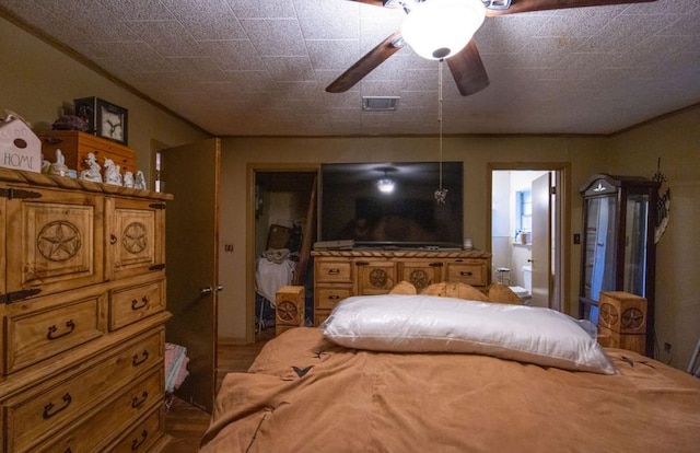 700 Magnolia St, Teague, TX 75860 - bedroom with ceiling fan