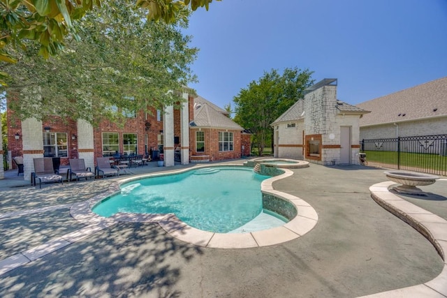 87 Eagle Chase Ln, Pottsboro, TX 75076 - view of pool featuring a patio and a pool with connected hot tub