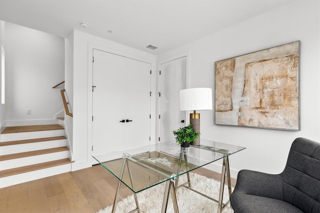 815 E 5th St, Dallas, TX 75203 - office area with wood finished floors and baseboards