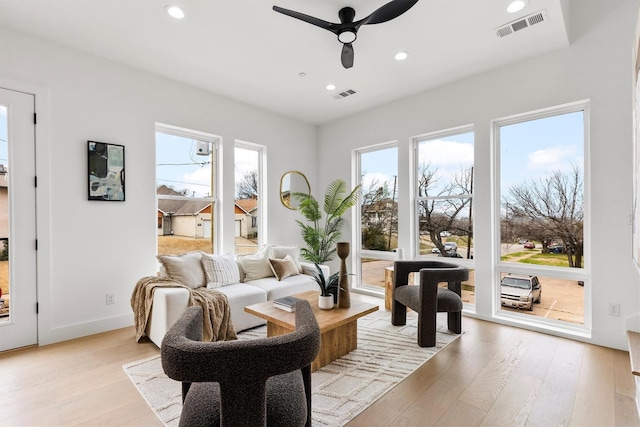 815 E 5th St, Dallas, TX 75203 - living area featuring a ceiling fan, light wood-style floors, recessed lighting, and baseboards