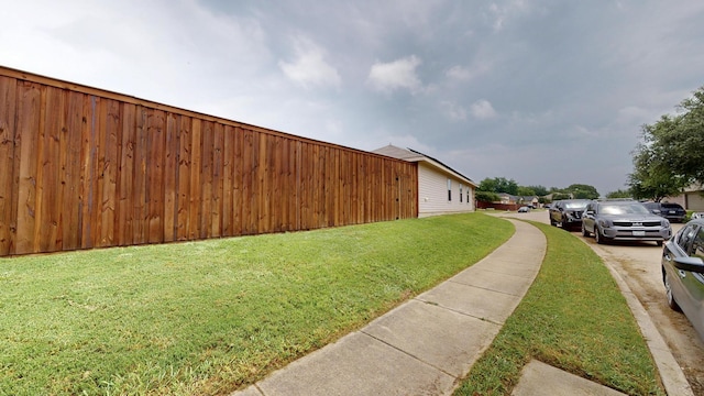 2715 Myopia Ct, Dallas, TX 75253 - view of yard