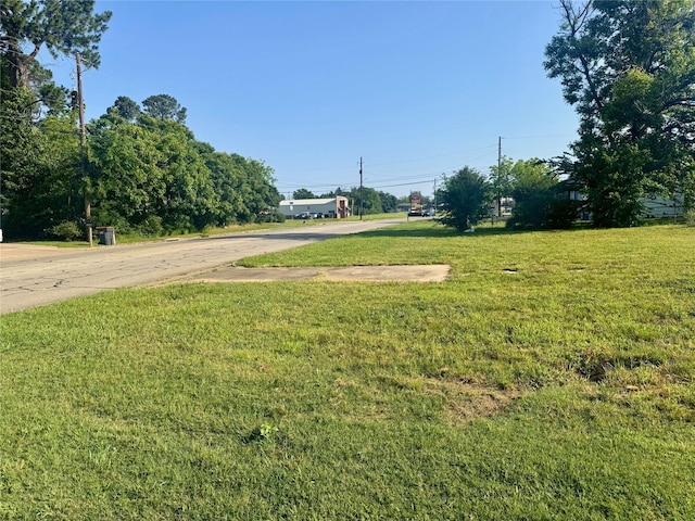 365 28th St NE, Paris, TX 75460