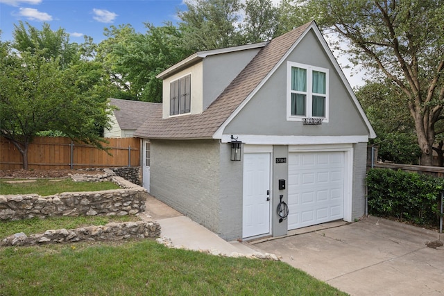 3718 Tulsa Way, Fort Worth, TX 76107 - detached garage featuring concrete driveway