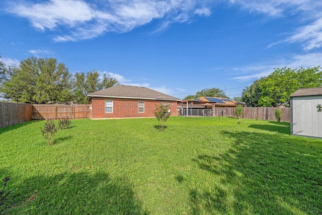 1006 Beaver St, Lacy Lakeview, TX 76705 - view of yard featuring a sunroom