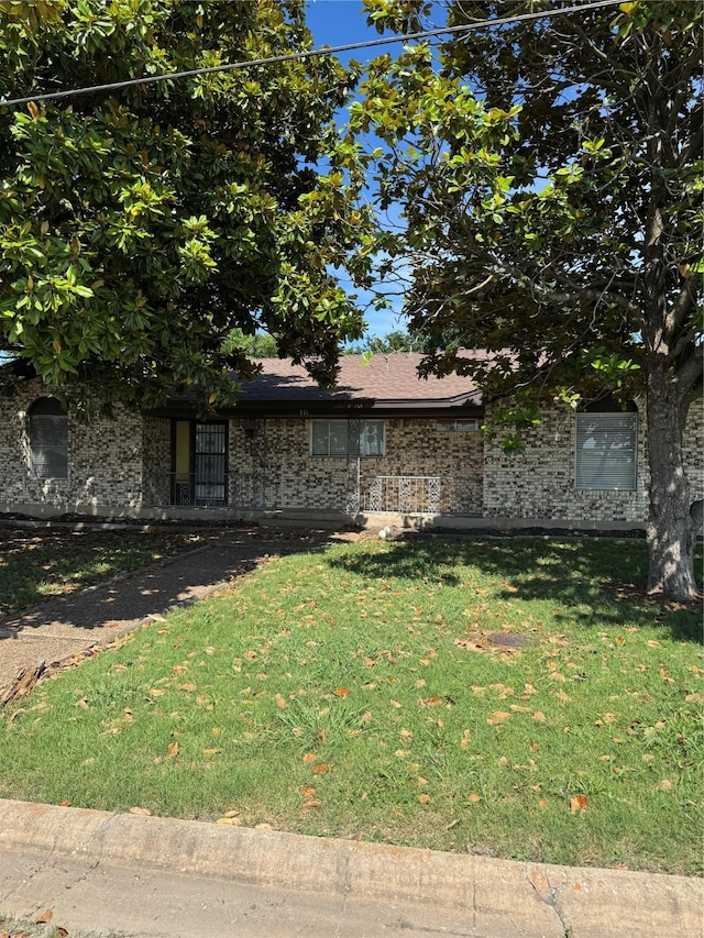 711 S Farmington Rd, Howe, TX 75459 - view of front of property featuring a front lawn