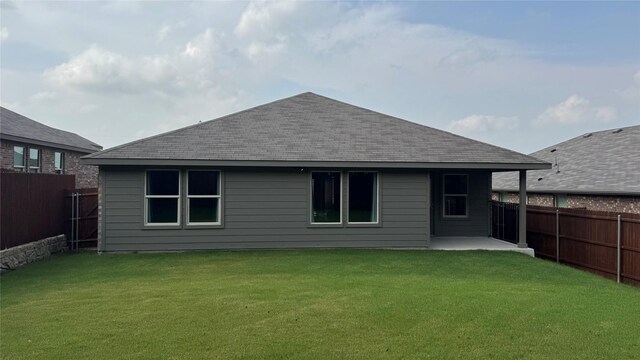 757 High Summit Trl, Fort Worth, TX 76131 - rear view of house featuring a shingled roof and a patio area
