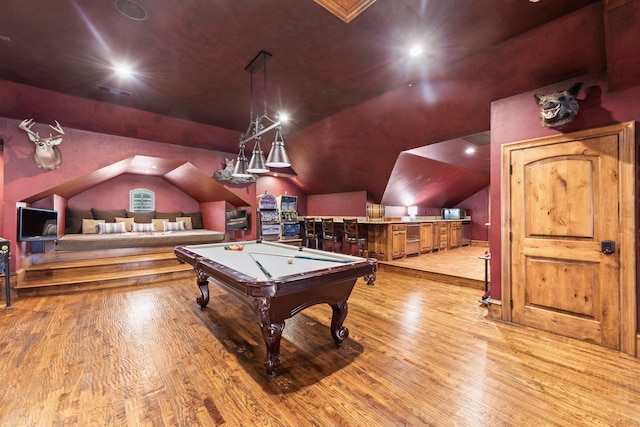 1612 S Lakeshore Dr, Rockwall, TX 75087 - playroom featuring wood finished floors, vaulted ceiling, and billiards