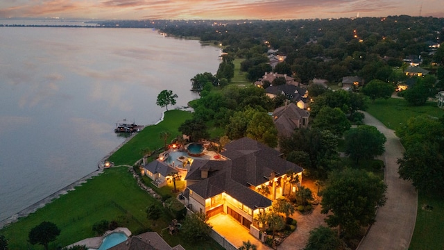 1612 S Lakeshore Dr, Rockwall, TX 75087 - aerial view at dusk of a water view