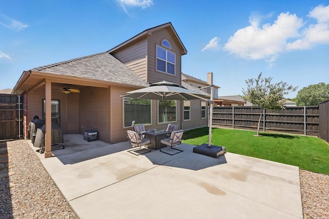 7113 Creighton Ct, Fort Worth, TX 76120 - view of patio / terrace with a ceiling fan
