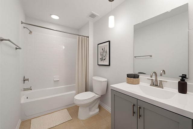 3231 Rockne Ln, Mesquite, TX 75150 - bathroom featuring toilet, vanity, baseboards, shower / tub combo, and tile patterned floors