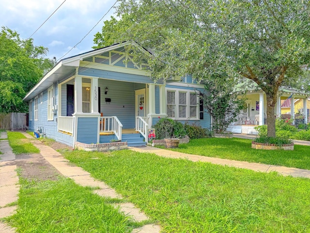 1530 W 5th Ave, Corsicana, TX 75110 - view of front facade featuring a porch