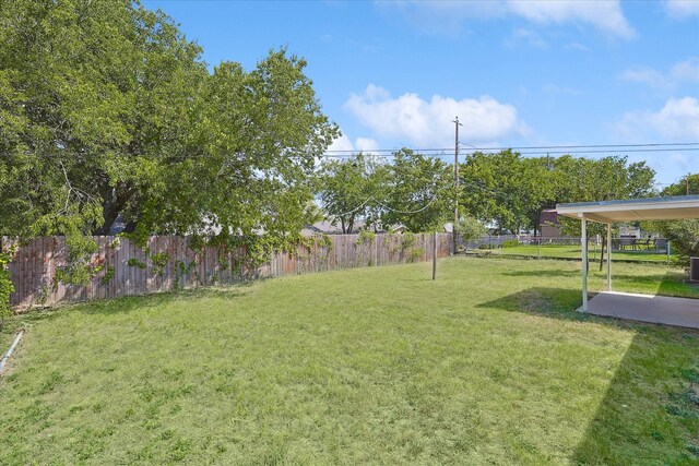 1401 S Stratton St, Decatur, TX 76234 - view of yard featuring a patio area