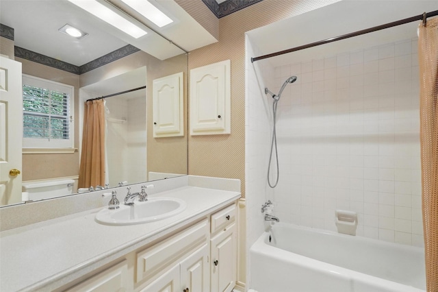 6 Shenandoah Pl, Richardson, TX 75080 - full bath featuring shower / bathtub combination with curtain and vanity