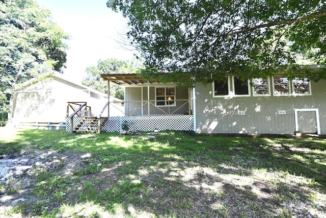 220 Seabreeze Dr, Gun Barrel City, TX 75156 - view of front of home featuring a front lawn and covered porch