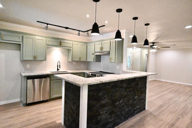220 Seabreeze Dr, Gun Barrel City, TX 75156 - kitchen featuring dishwasher, a sink, a ceiling fan, baseboards, and decorative backsplash
