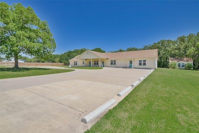 6495 Smoky Hill Ct, Granbury, TX 76049 - view of front facade