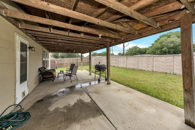 6021 Lucas Ct, Fort Worth, TX 76119 - view of patio with grilling area