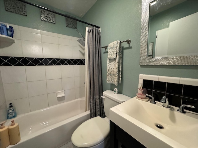 1206 S Crockett Dr, Abilene, TX 79605 - full bath featuring toilet, shower / bath combo with shower curtain, and vanity