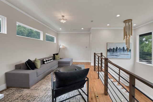 404 Bobbie St, Dallas, TX 75203 - living room featuring crown molding, light wood finished floors, recessed lighting, and baseboards