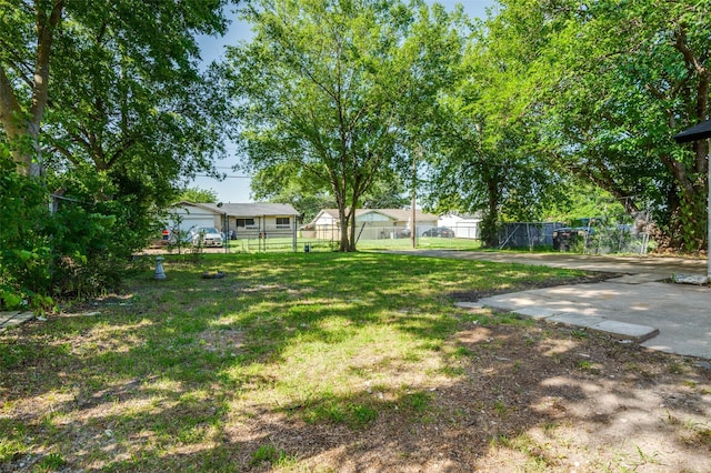 1326 Taperwicke Dr, Dallas, TX 75232 - view of yard