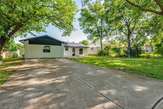1326 Taperwicke Dr, Dallas, TX 75232 - single story home with driveway
